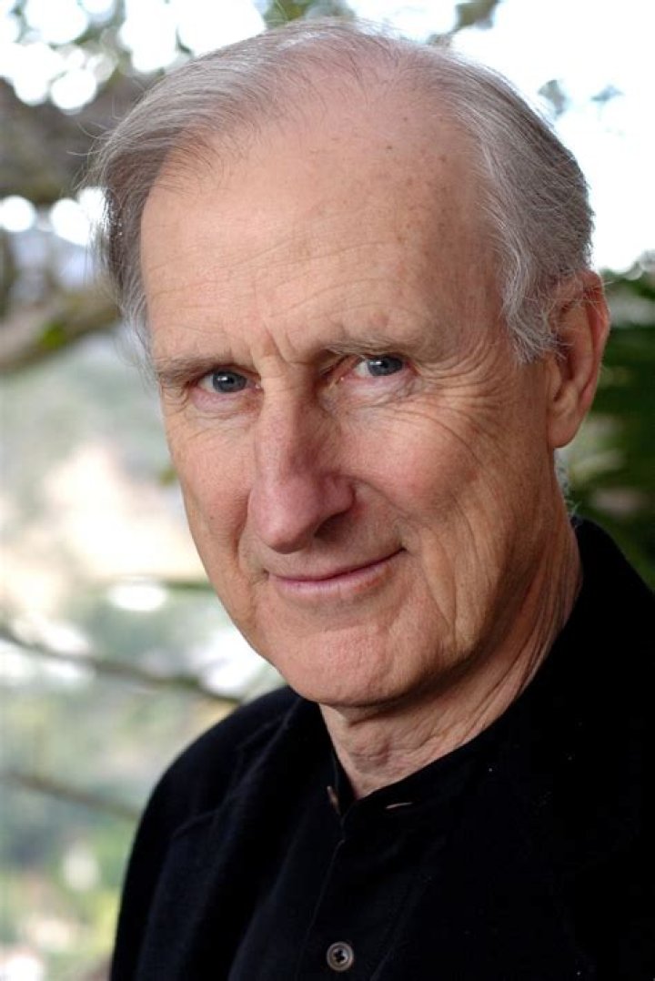 Who is James Cromwell? Wiki, Age, Wife, Net Worth, Height, Ethnicity, Career