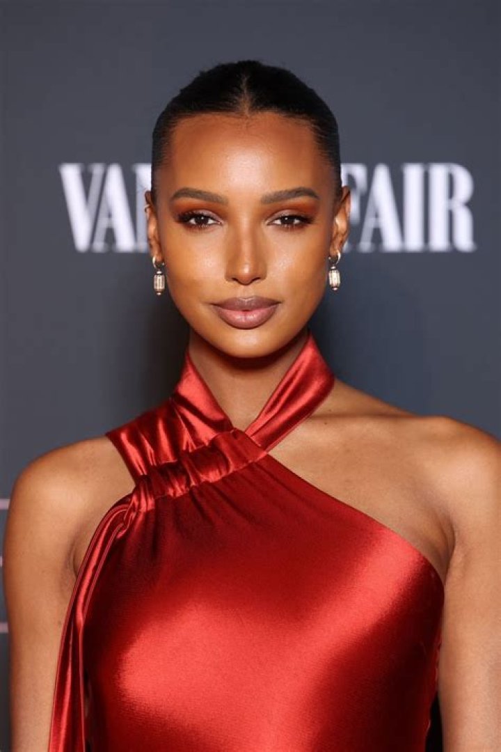 Who is Jasmine Tookes ? Age, Height, Weight, Career, Net Worth, Relationship