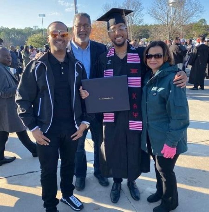 Jason Lary- Wiki, Age, Wife, Net Worth, Height, Ethnicity