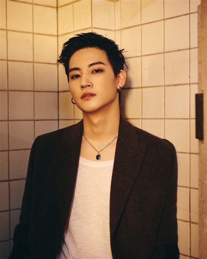 Jay B- Age, Girlfriend, Net Worth, Height, Ethnicity