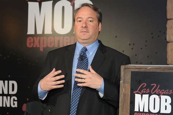 Jay Bloom- Wiki, Age, Height, Net Worth, Wife, Ethnicity