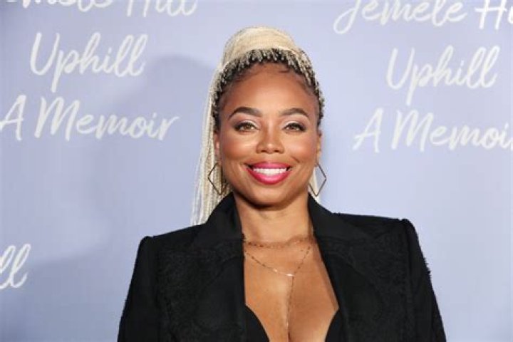 Who Is Jemele Hill? Wiki, Age, Height, Net Worth, Husband, Marriage, Ethnicity (Biographygist)