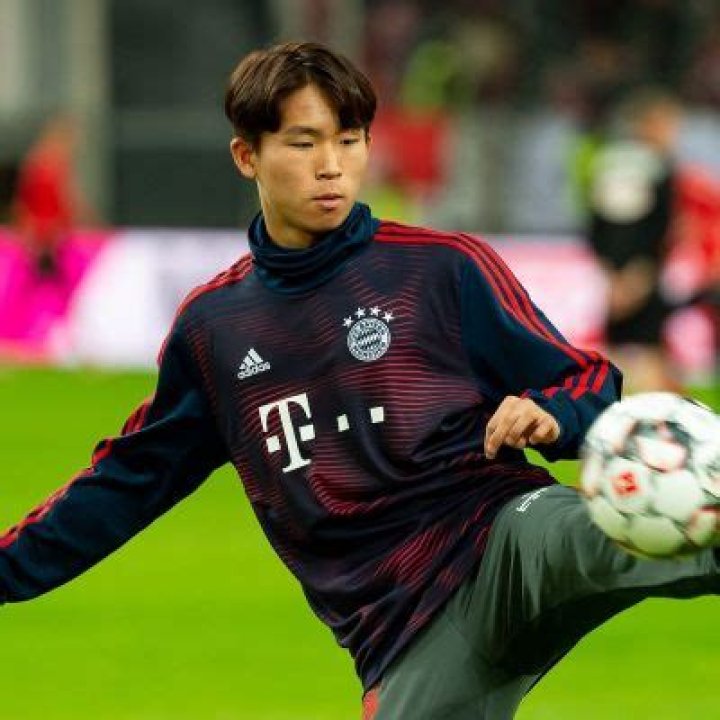 Jeong Woo Yeong- All About The Professional Football Player From South Korea
