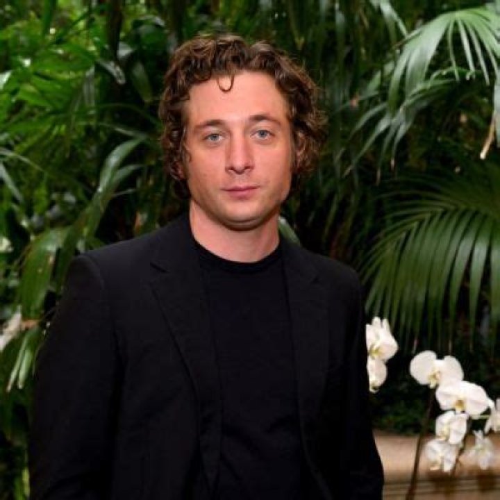 Jeremy Allen White Family: Is He Related To Paul Reubens? Relationship & Net Worth
