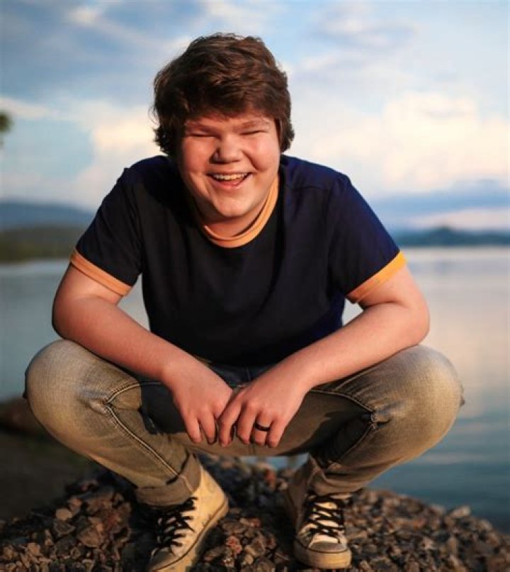 
Jeremy Ray Taylor- Wiki, Age, Height, Net Worth, Girlfriend, Ethnicity	