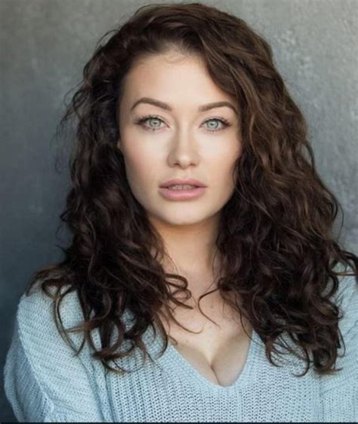 Jess Impiazzi- Age, Bio, Net Worth, Boyfriend, Height, Ethnicity, Career