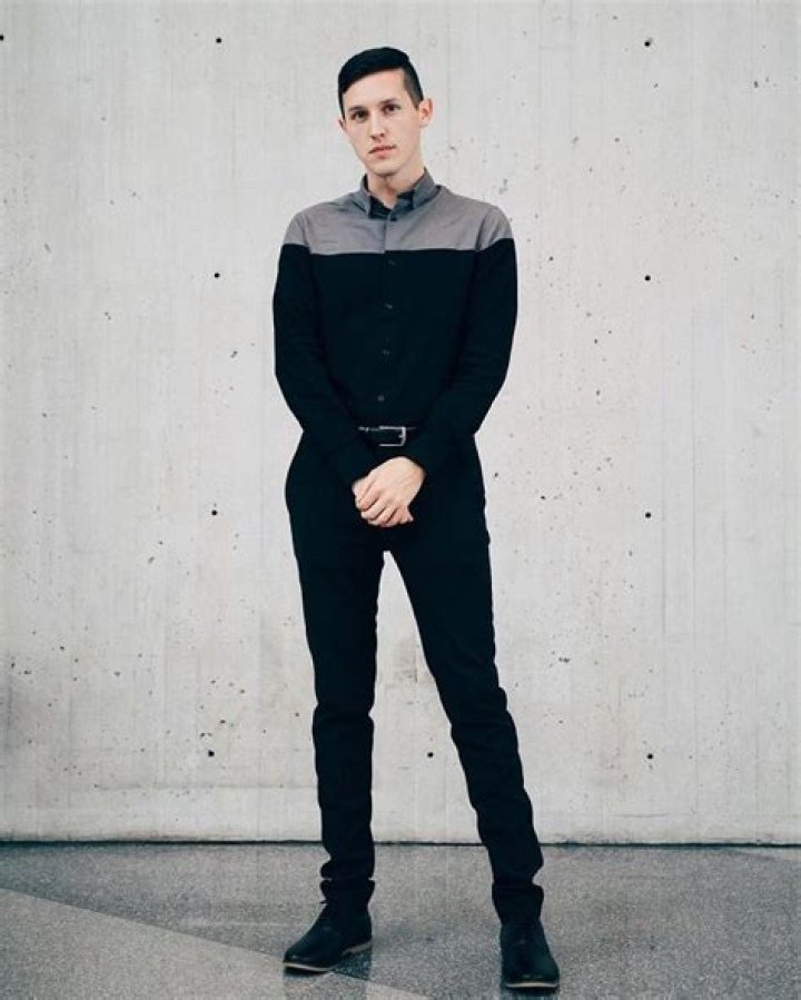 JesseTheReader- Net Worth, Bio, Age, Height, Girlfriend, Dating