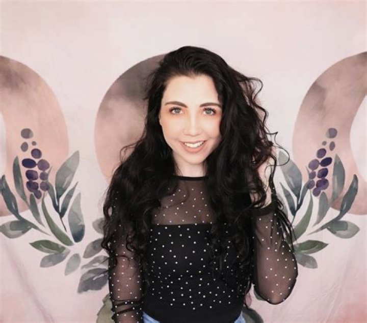 Jessii Vee- Wiki, Age, Height, Net Worth, Career