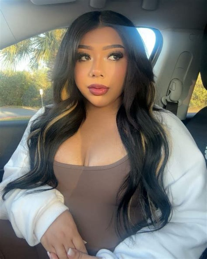 Jessreneevega- Age, Height, Net Worth, Boyfriend, Career, Nationality