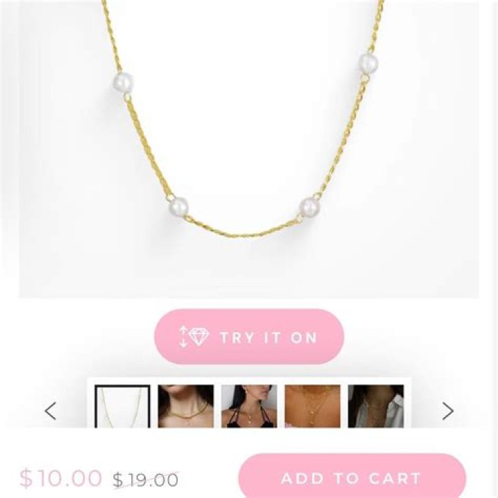 Jewels Gold- Wiki, Age, Ethnicity, Boyfriend, Height, Net Worth, Career