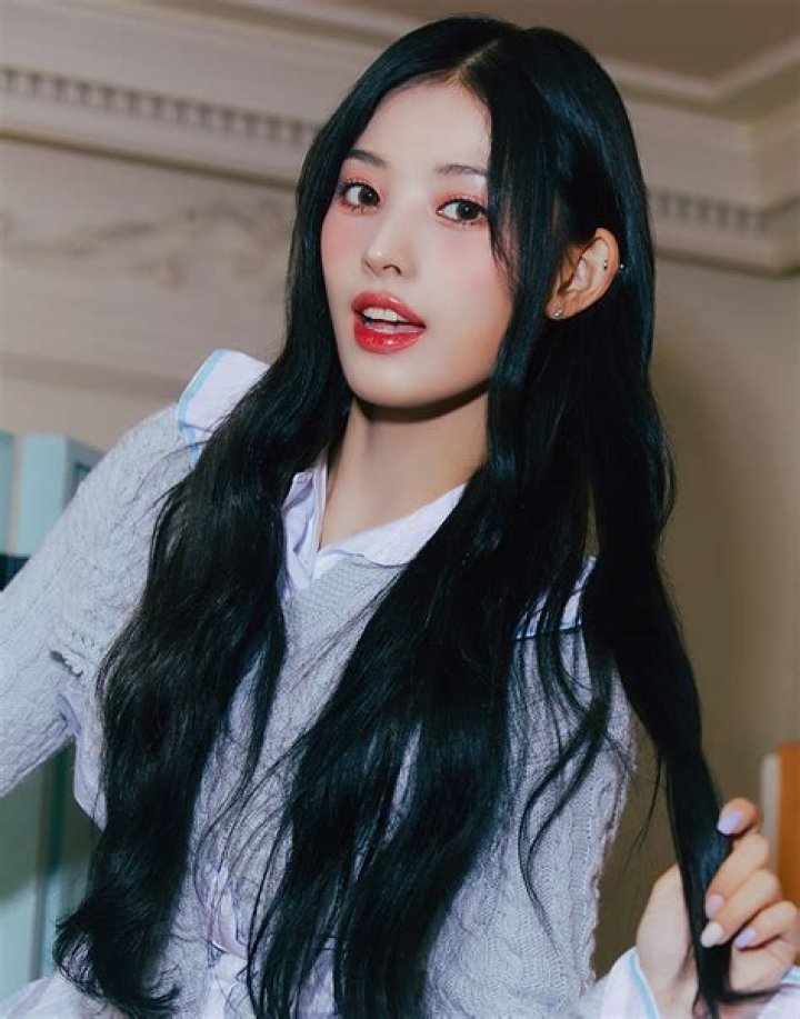 Jinni Nmixx- Wiki, Age, Height, Net Worth, Boyfriend, Ethnicity