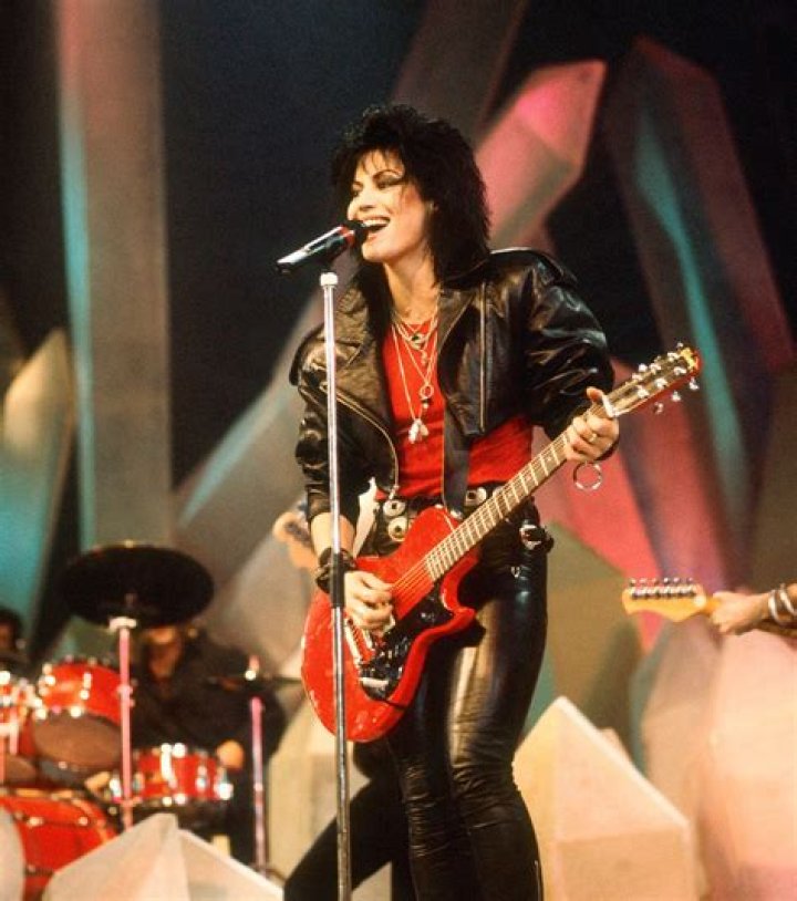 Joan Jett- Wiki, Age, Height, Ethnicity, Relationship, Career, Net worth