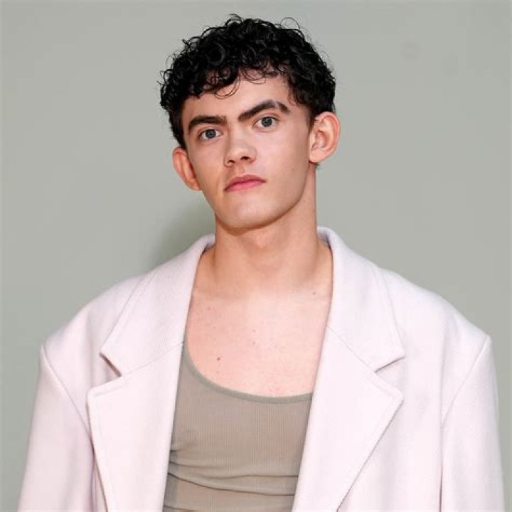 Joe Locke- Wiki, Age, Height, Net Worth, Girlfriend, Ethnicity