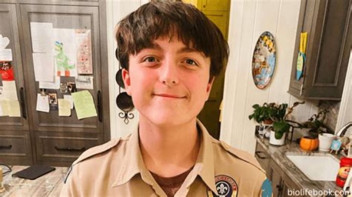 
John David Linch Bio, Age, Height, Net Worth, Parents	