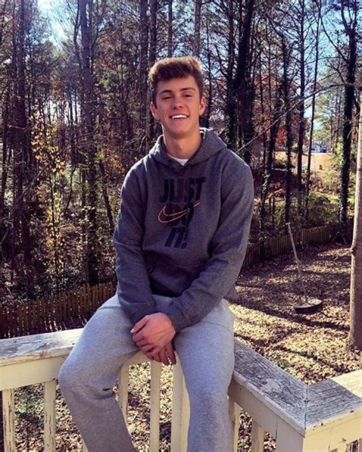 John Robert Sess- Biography, Age, Height, Net Worth, Girlfriend, Dating