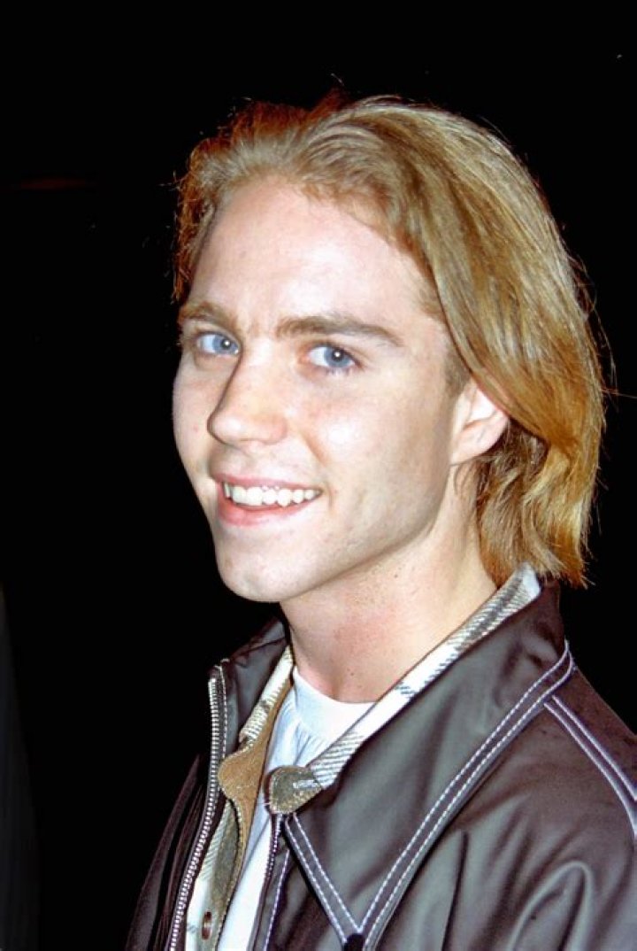 Jonathan Brandis- Wiki, Biography, Age, Height, Net Worth, Girlfriend, Death