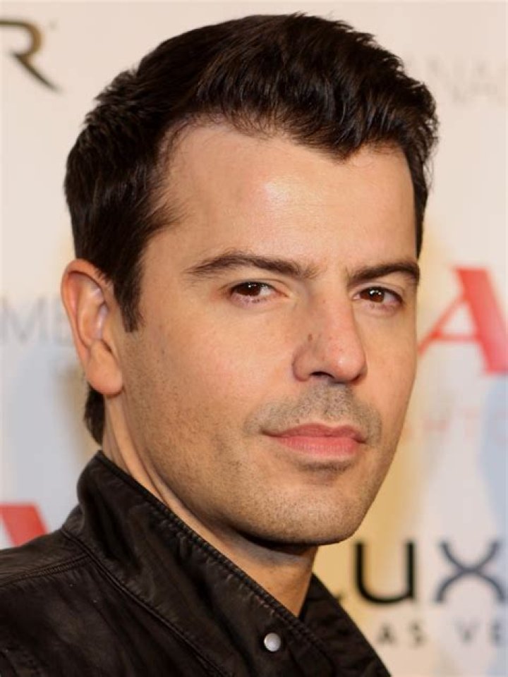 Jordan Knight- Biography, Age, Height, Net Worth, Girlfriend, Dating