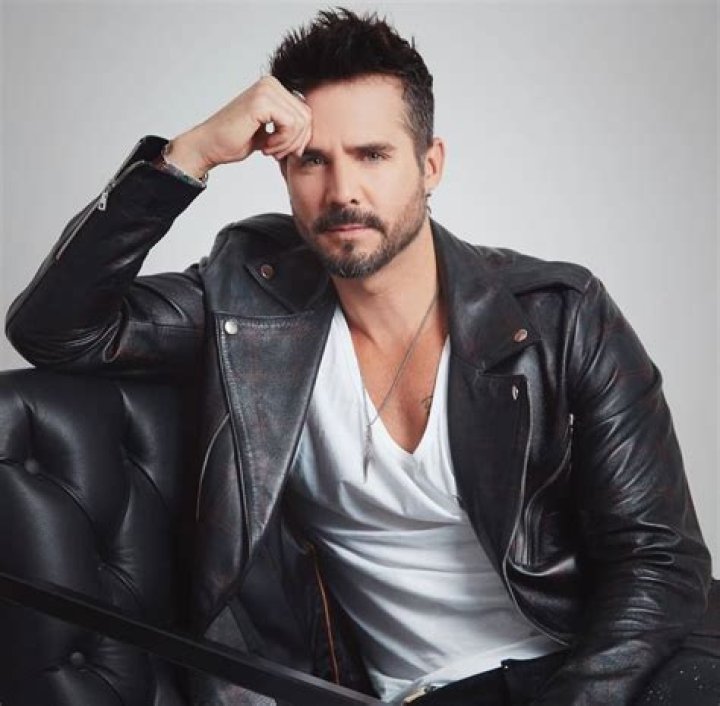 Jose Ron- Wiki, Age, Height, Net Worth, Girlfriend, Ethnicity