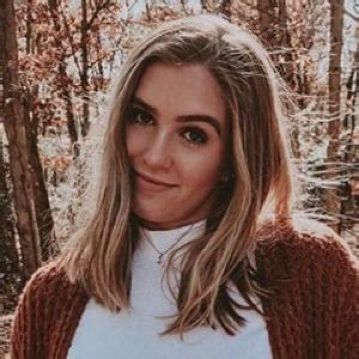 Josie Jabs Bio, Age, Height, Net Worth, Boyfriend, Dating