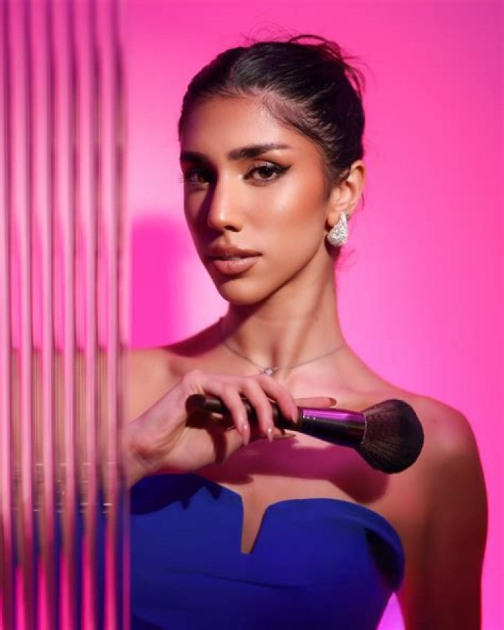 Juhi Nars- Wiki, Age, Height, Net Worth, Boyfriend, Ethnicity