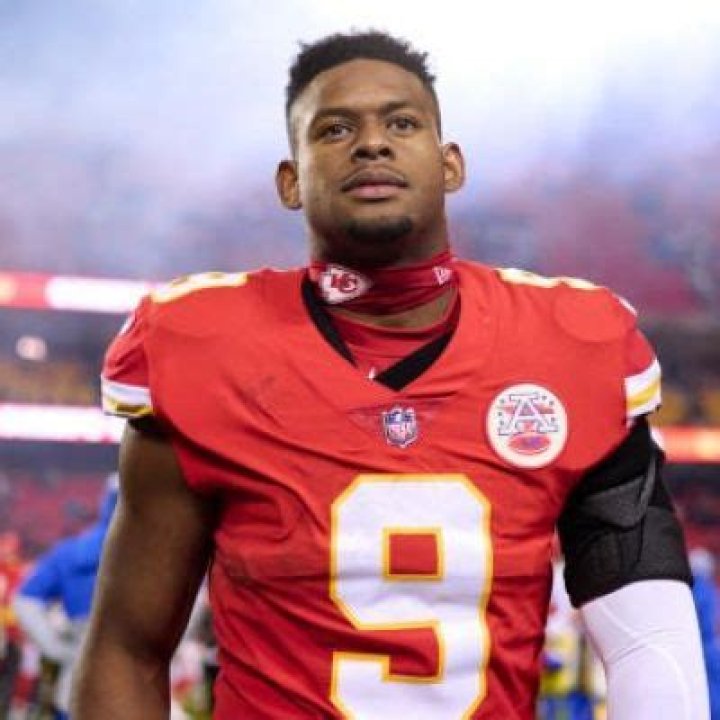 Juju Smith Schuster Girlfriend: Is He Dating Alessandra Gesiotto? Net Worth Details