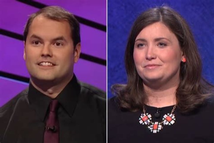 Julia Collins- Net Worth, Age, Boyfriend, Ethnicity, Height