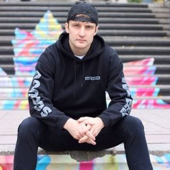 JustDustin- Age, Net Worth, Height, Girlfriend, Career