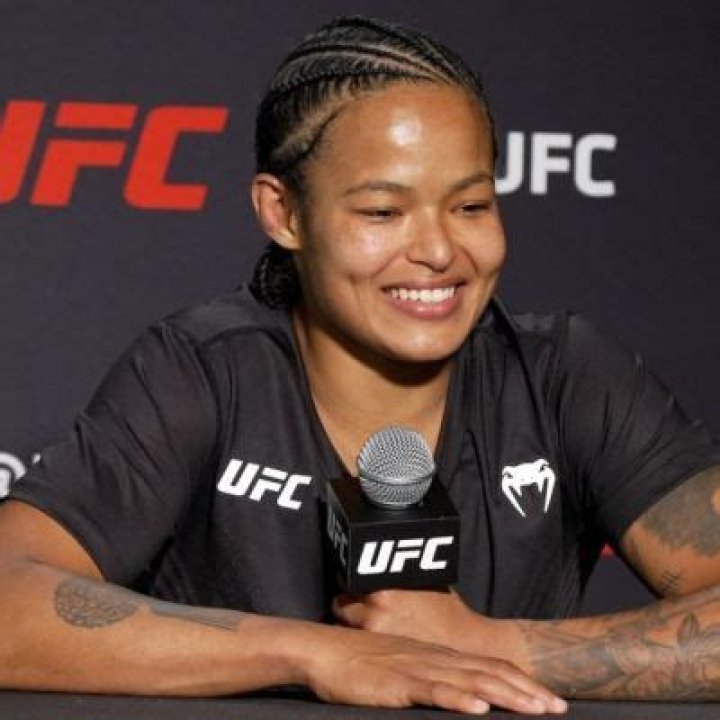 Karine Silva Age: How Old Is She? Pro MMA Fighter Wiki And Husband