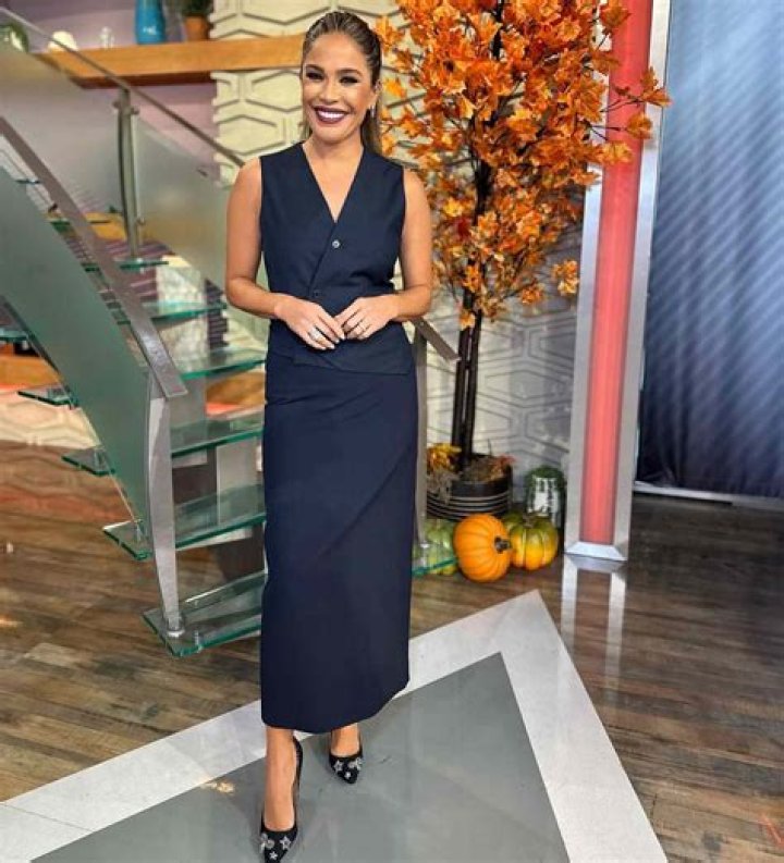 Who Is Karla Martínez? Wiki, Age, Height, Net Worth, Husband, Marriage