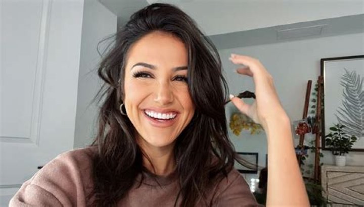 Kat Stickler- Net Worth, Wiki, Age, Boyfriend, Ethnicity, Height, Career