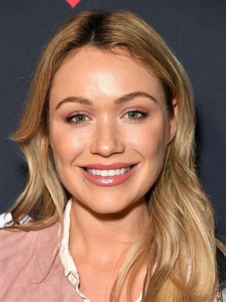 Katrina Bowden- Bio, Height, Age, Net Worth, Husband