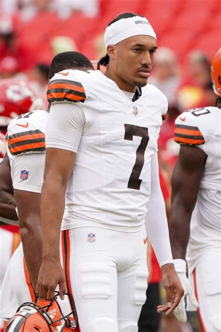 Kellen Mond- Wiki, Age, Height, Girlfriend, Net Worth, Ethnicity, Career