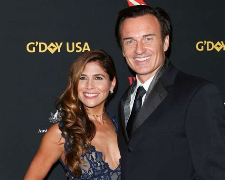 Kelly Paniagua- Intresting Facts About Julian McMahon’s Wife