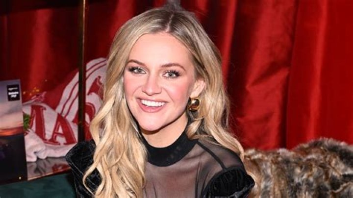 Kelsea Ballerini- Net worth, Bio, Age, Husband, Height, Ethnicity, Career