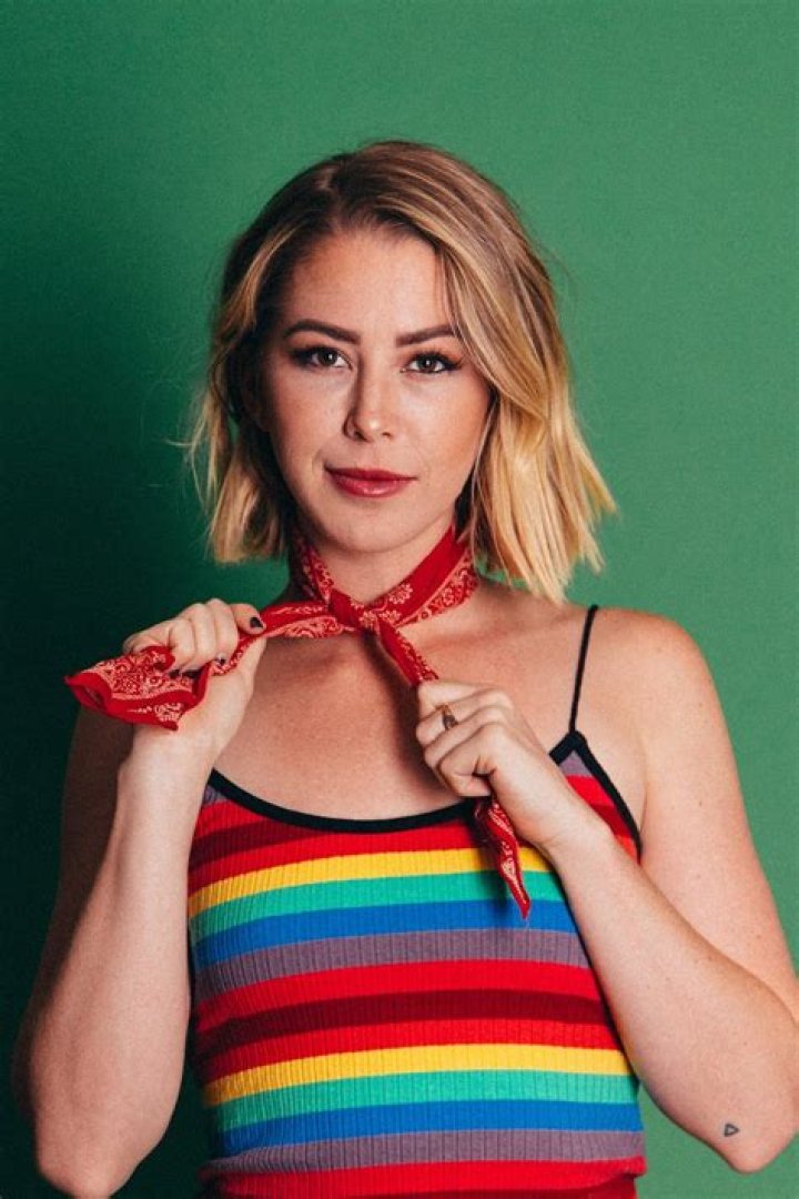 Kelsey Darragh- Age, Net Worth, Boyfriend, Height, Weight, Religion