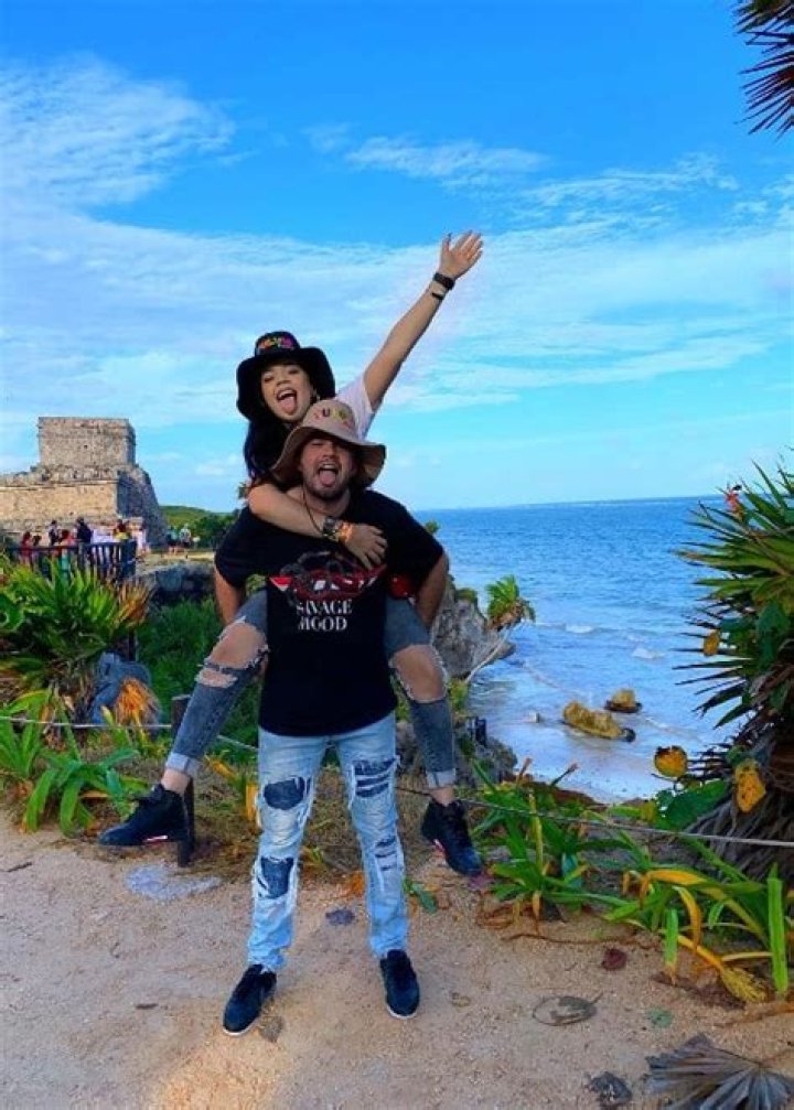 
Kenia Os- Net Worth, Bio, Age, Boyfriend, Height, Nationality, Ethnicity	