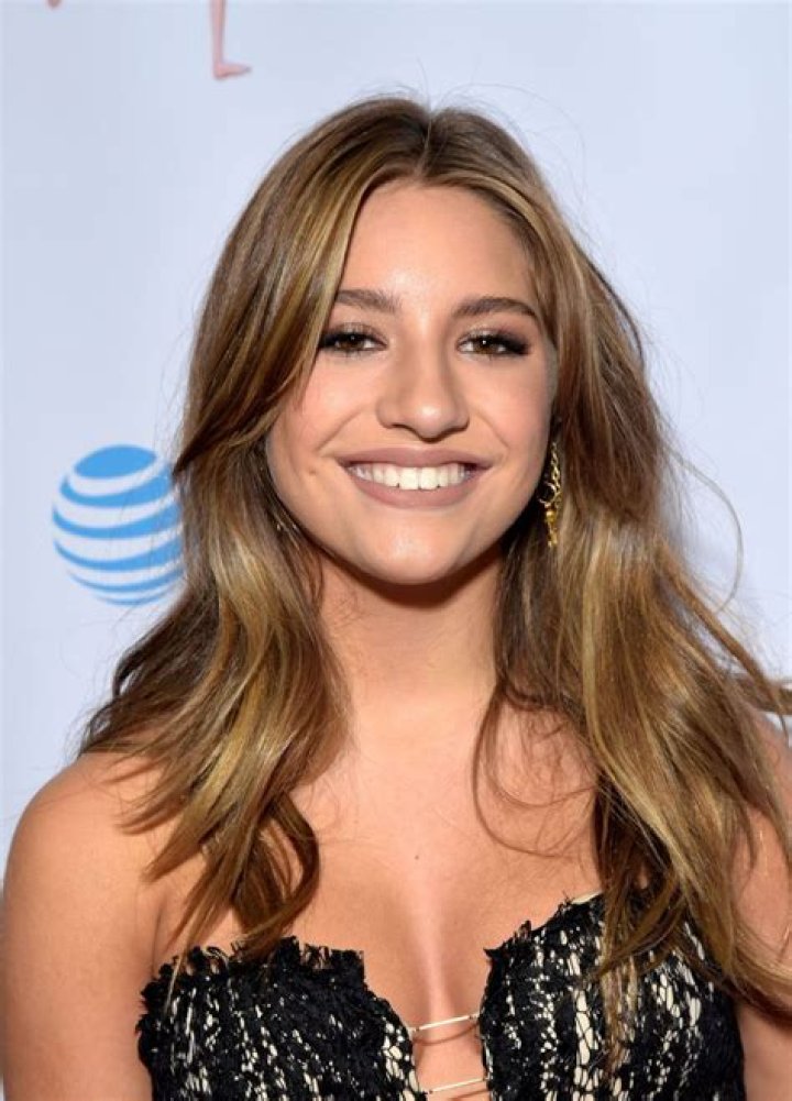 Kenzie Ziegler- Wiki, Age, Height, Net Worth, Boyfriend, Ethnicity