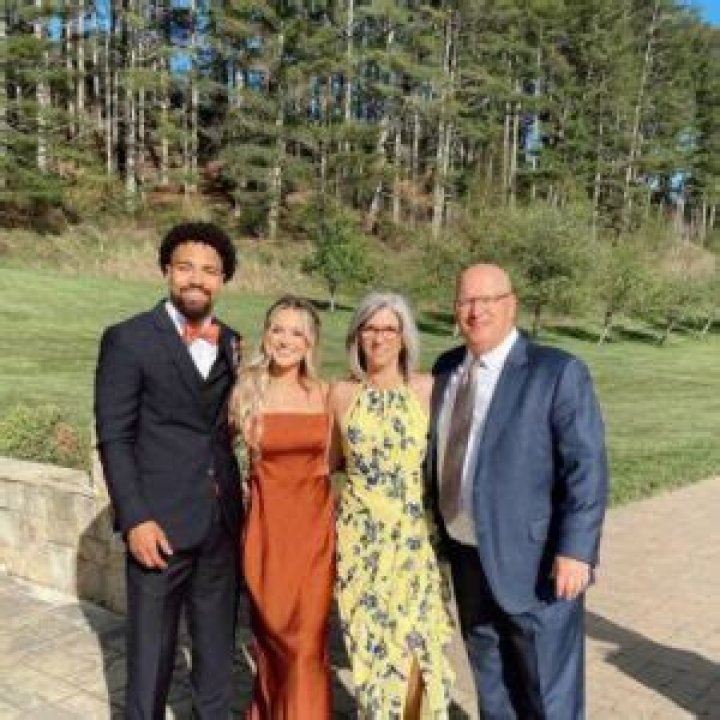 Khalil Shakir Ethnicity: Where Are His Parents From? Meet His Parents, Attiyah And Ramona Shakir