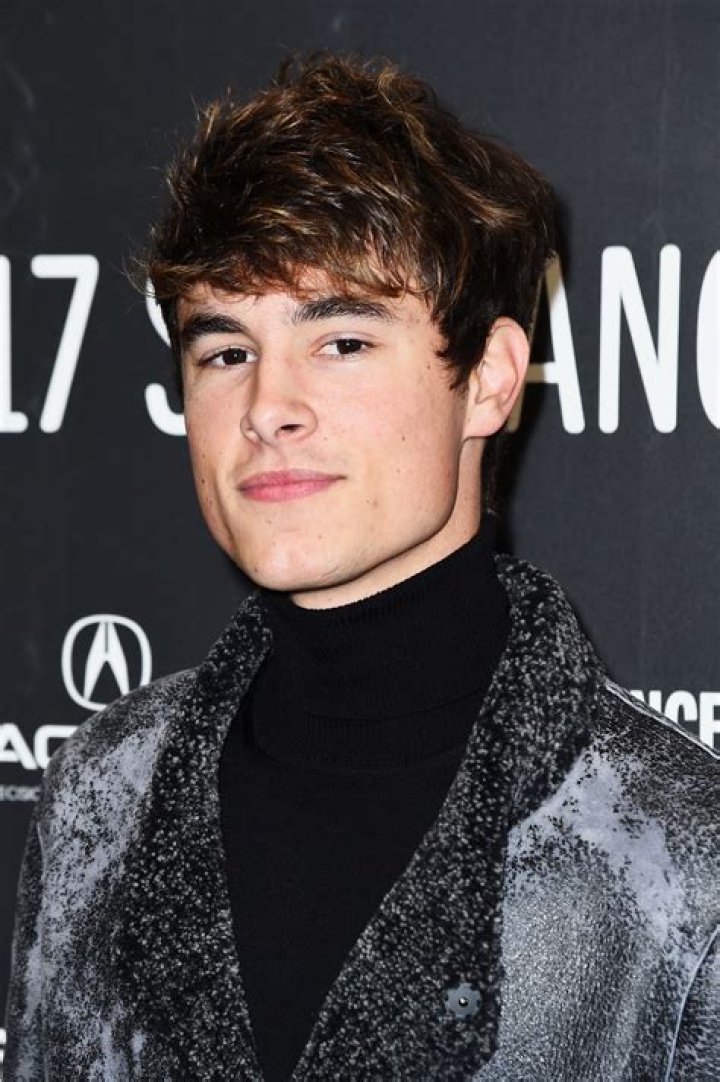 Kian Lawley- Age, Net Worth, Height, Girlfriend, Career, Nationality