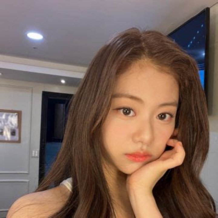 Kim Garam Was Removed From The Group And Agency Due To School Bullying Rumors