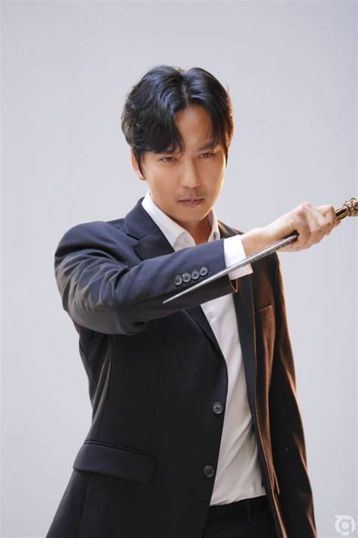 Kim Nam-Gil- Wiki, Age, Height, Net Worth, Girlfriend, Ethnicity