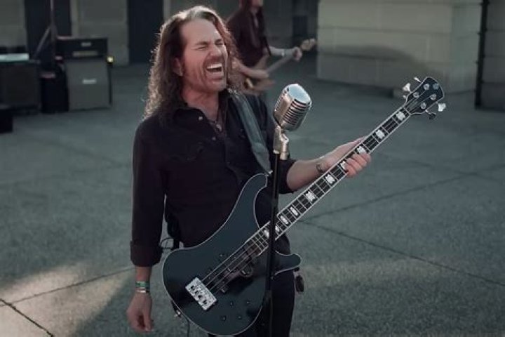 Who Is Kip Winger? Wiki, Age, Ethnicity, Wife, Height, Net Worth, Career