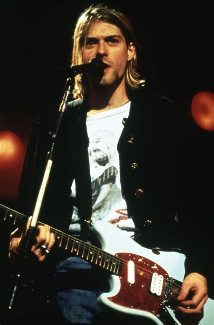 Kurt Cobain- Wiki, Biography, Age, Height, Net Worth, Wife, Death