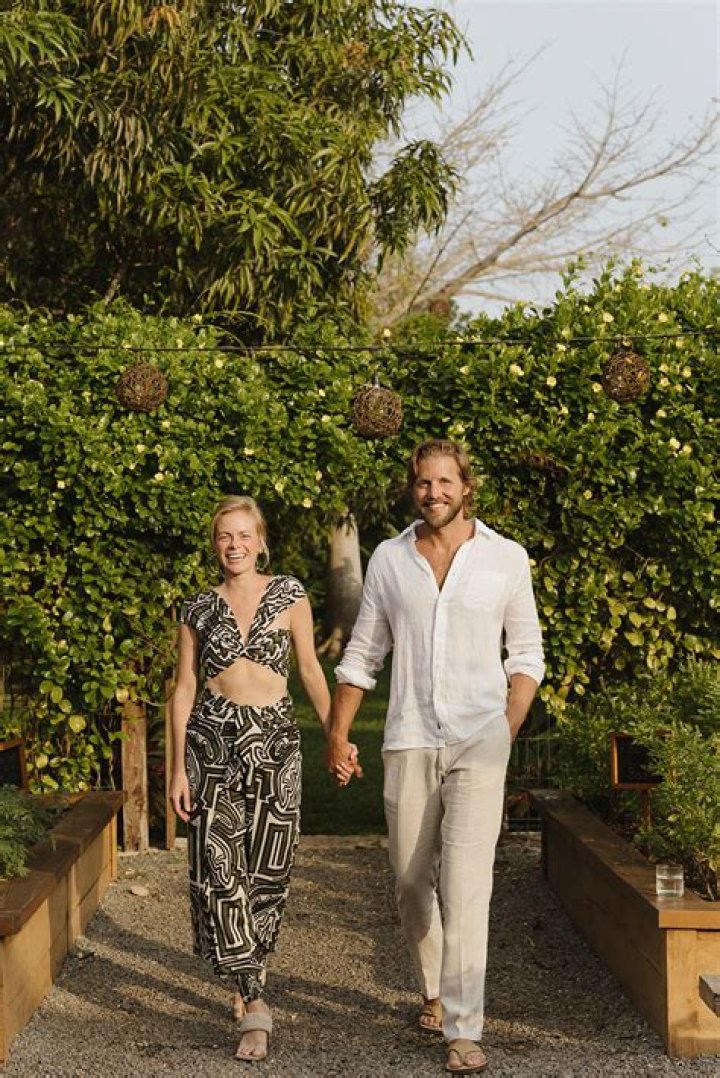 
Who is Matt Barr Girlfriend? His Love Life & Past Relationship	