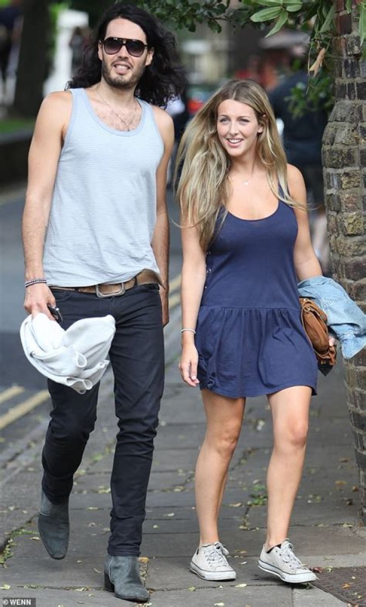 Laura Gallacher- Wiki, Age, Height, Net Worth, Husband, Ethnicity