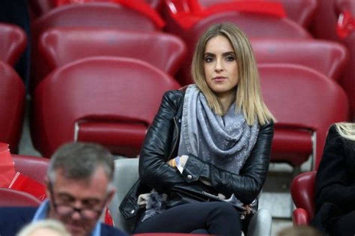 
Laura Zielinska- All About The Wife Of Piotr Zielinski	