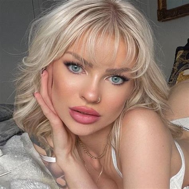 Layna Boo- Wiki, Age, Ethnicity, Boyfriend, Height, Net Worth, Career