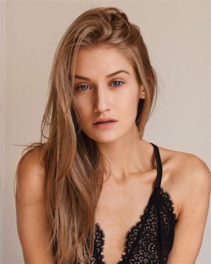 Leah Ashe- Biography, Wiki, Age, Boyfriend, Height, Net Worth, Career