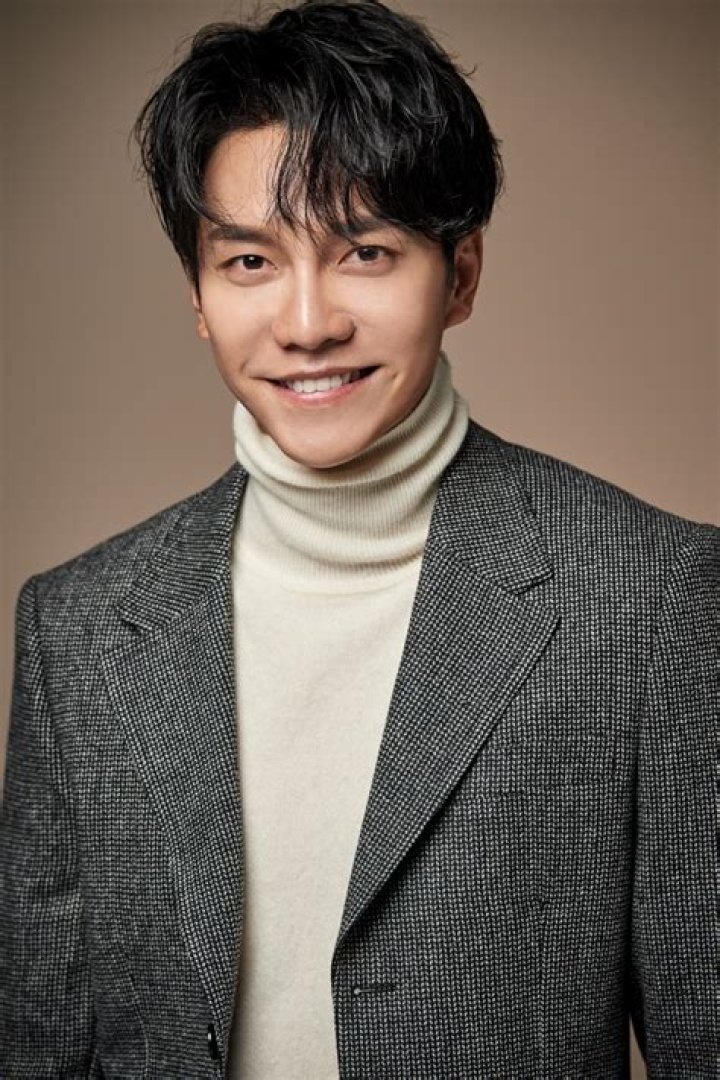 Lee Seung Gi- Bio, Age, Height, Net Worth, Girlfriend, Dating