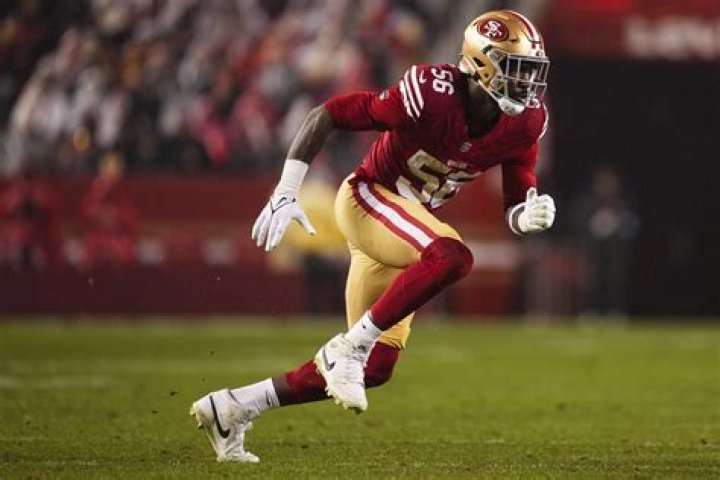 Leonard Floyd- Wiki, Age, Height, Net Worth, Girlfriend, Ethnicity